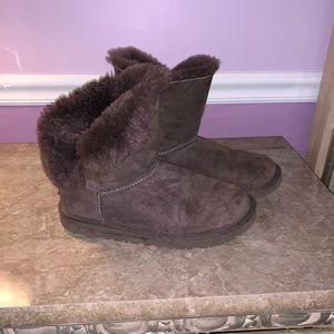 Ugg Bailey button boots (brown)